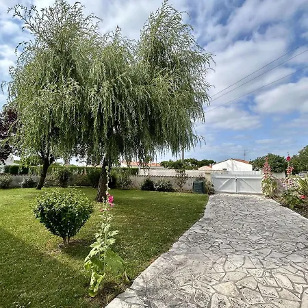 Ferienhaus Maison Renovee 3 Ch Avec Jardin, Pres Centre, Plages Et Pistes Cyclables - Saint-pierre D'oleron - Fr-1-246a-195 *